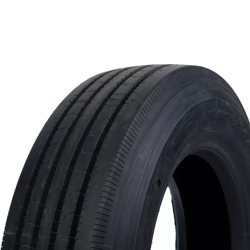 Грузовая шина 215/75 R17,5 Long March LM-216 16PR в Первоуральске